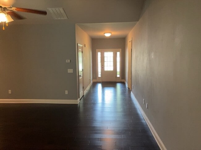 Building Photo - 1039 Drakes Crossing