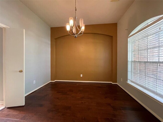 Foto del edificio - 14115 Berrington Dr