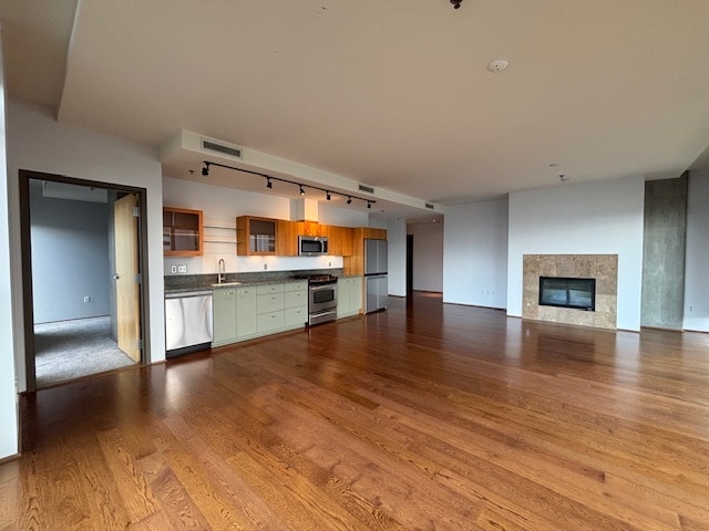 Fireplace - 1221 SW 10th Ave