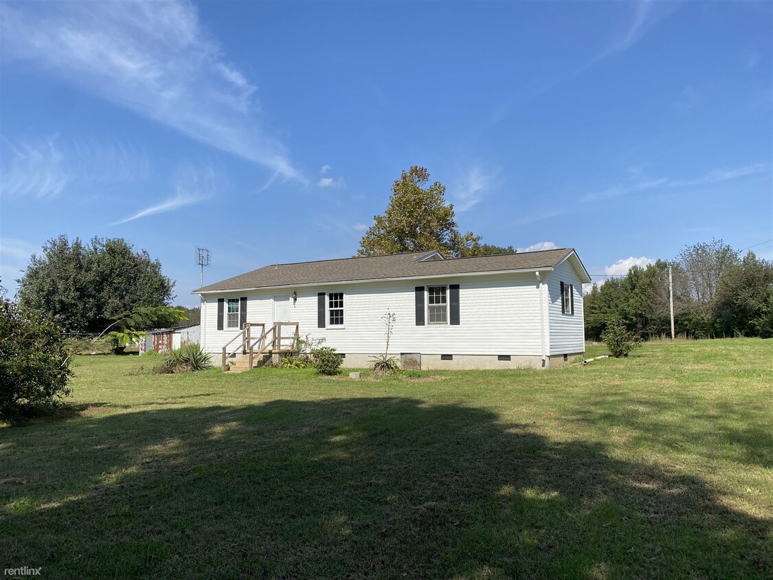 Primary Photo - 4 br, 2 bath House - 700 Mayfield Road