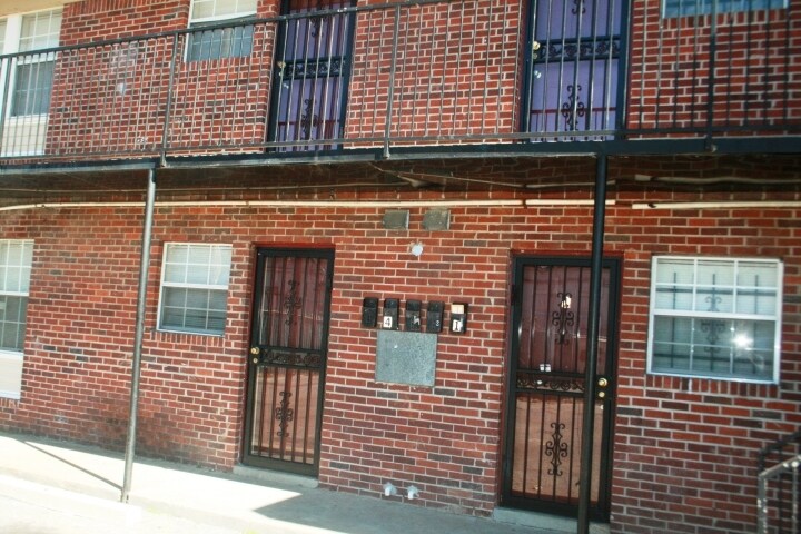 Building Photo - 4034 Berkshire Ave