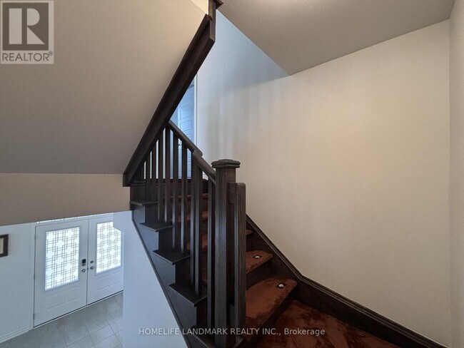 Photo du bâtiment - 1340 Ripplewood Ave