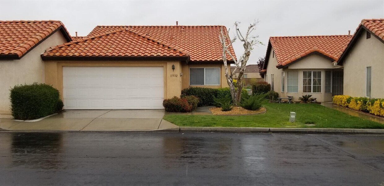 Foto principal - 11532 Oak St