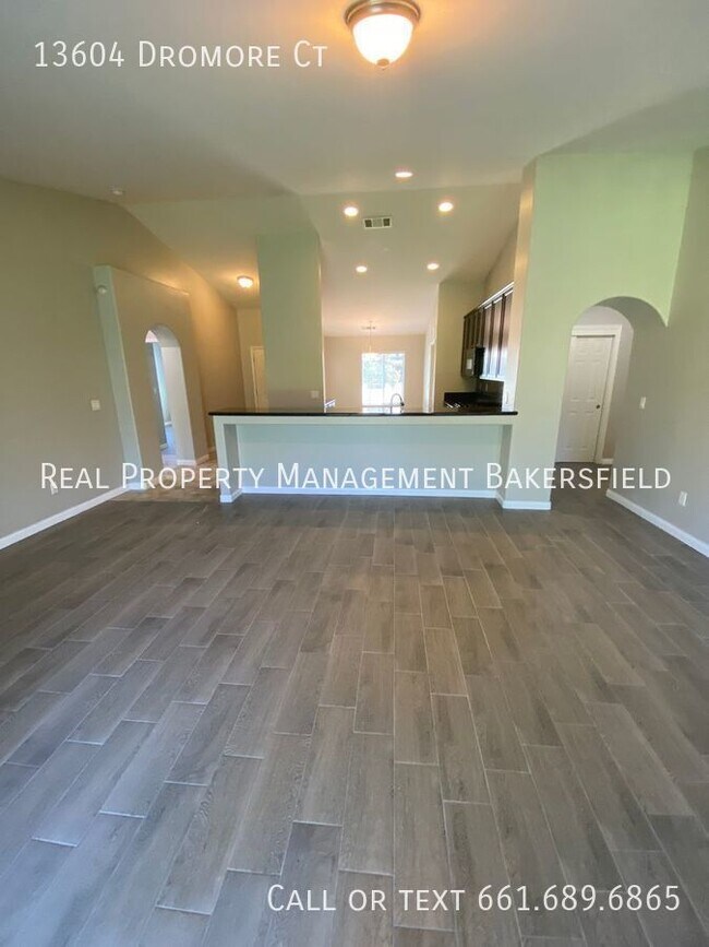 Building Photo - 13604 Dromore Ct - Zero Deposit, Ask us How!