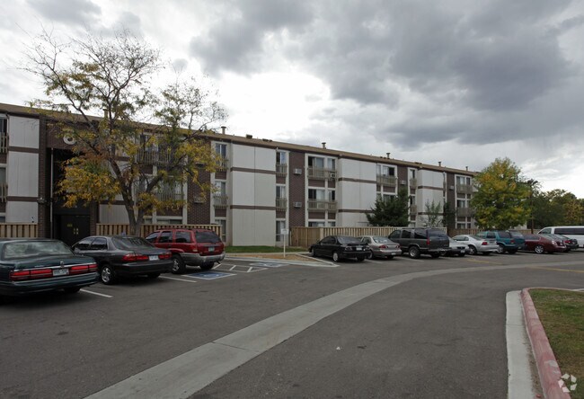 Pine Creek Apartments Denver