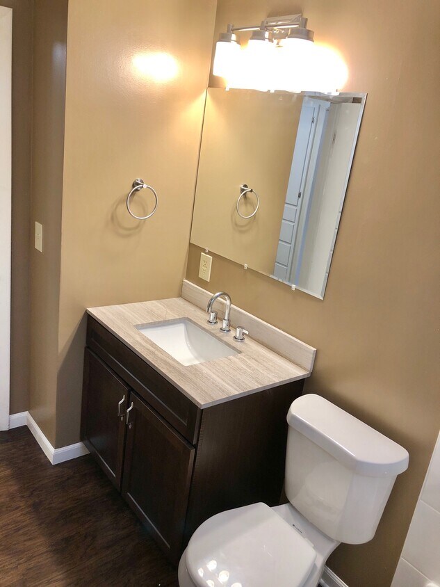Bathroom - 82 Grant St