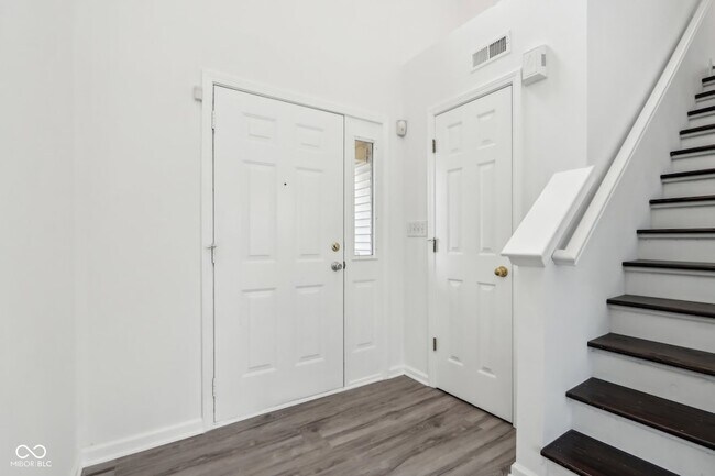 Foto del edificio - 5344 Arbor Creek Dr