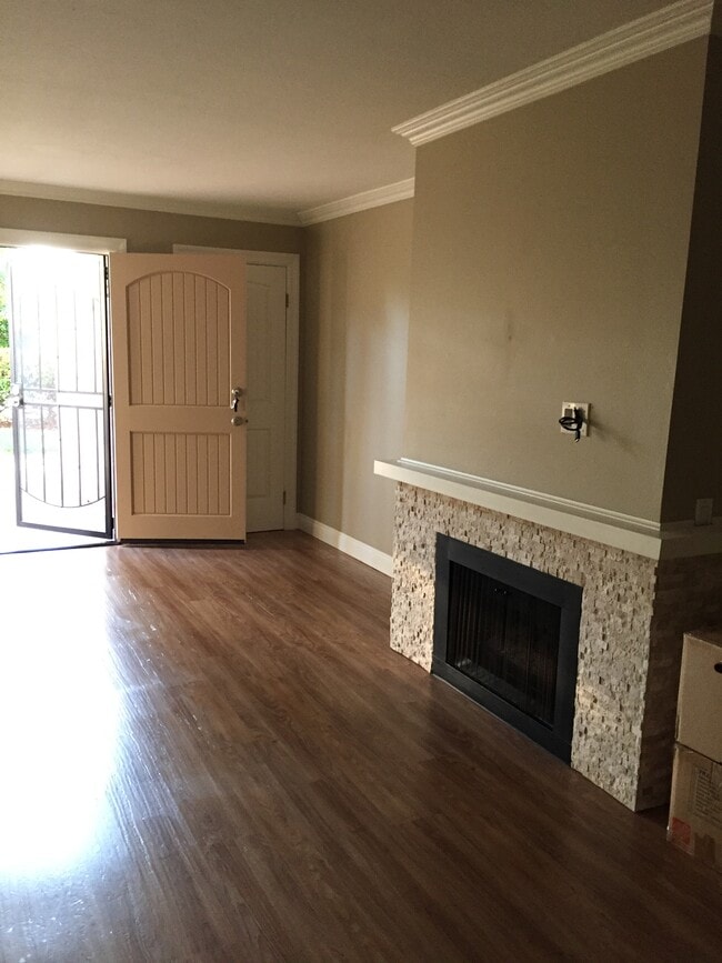 Living room with gas fireplace - 19215 Shoreline Ln