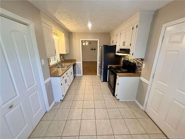 Building Photo - 146 Greentree Dr
