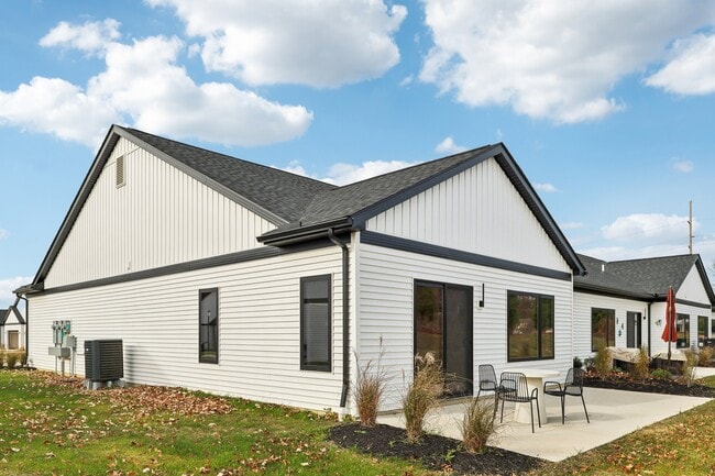 Photo - Camden Woods Apartments