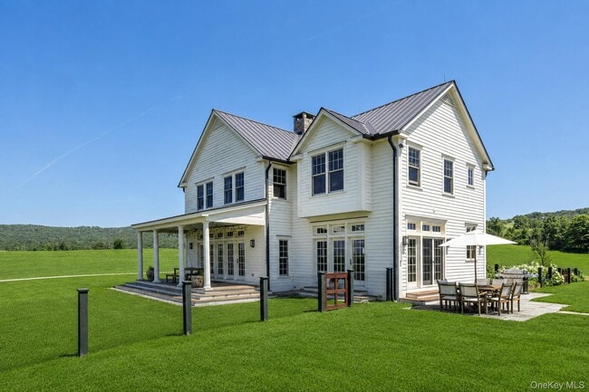 Building Photo - 162 Amenia Union Rd