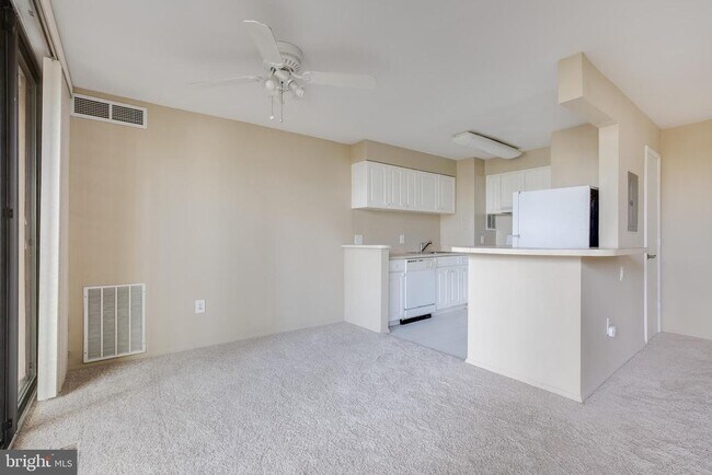 Foto del edificio - 8 S Van Dorn St