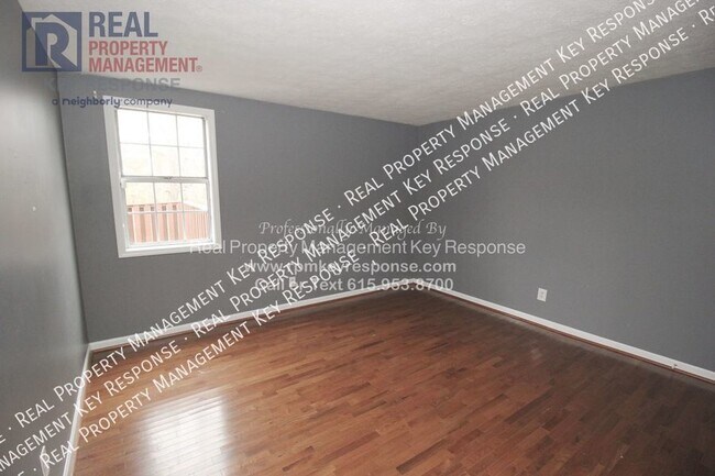 Building Photo - Nice 2 Bedroom single family home only min...