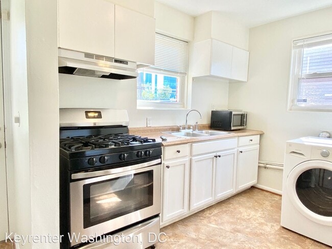 Building Photo - 2 br, 1 bath House - 4214 Massachusetts Av...