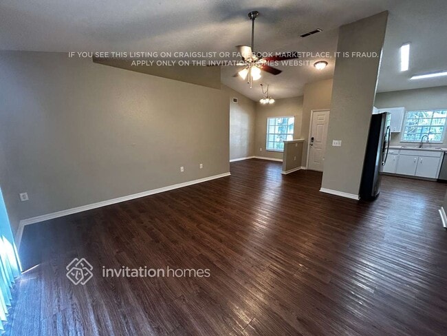 Building Photo - 3424 Diamond Terrace