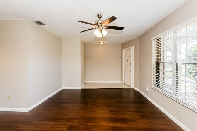 Building Photo - 1413 SE 30th St