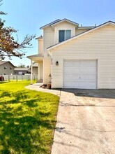 Building Photo - 9725-9727 N Eileen Ct