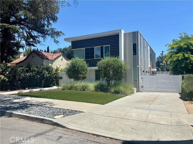 Building Photo - 180 S Grand Oaks Ave