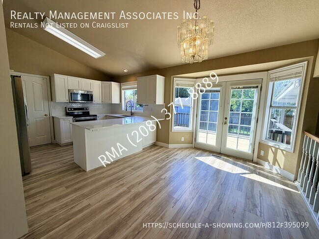 Foto del edificio - 2141 N Fastwater Ave