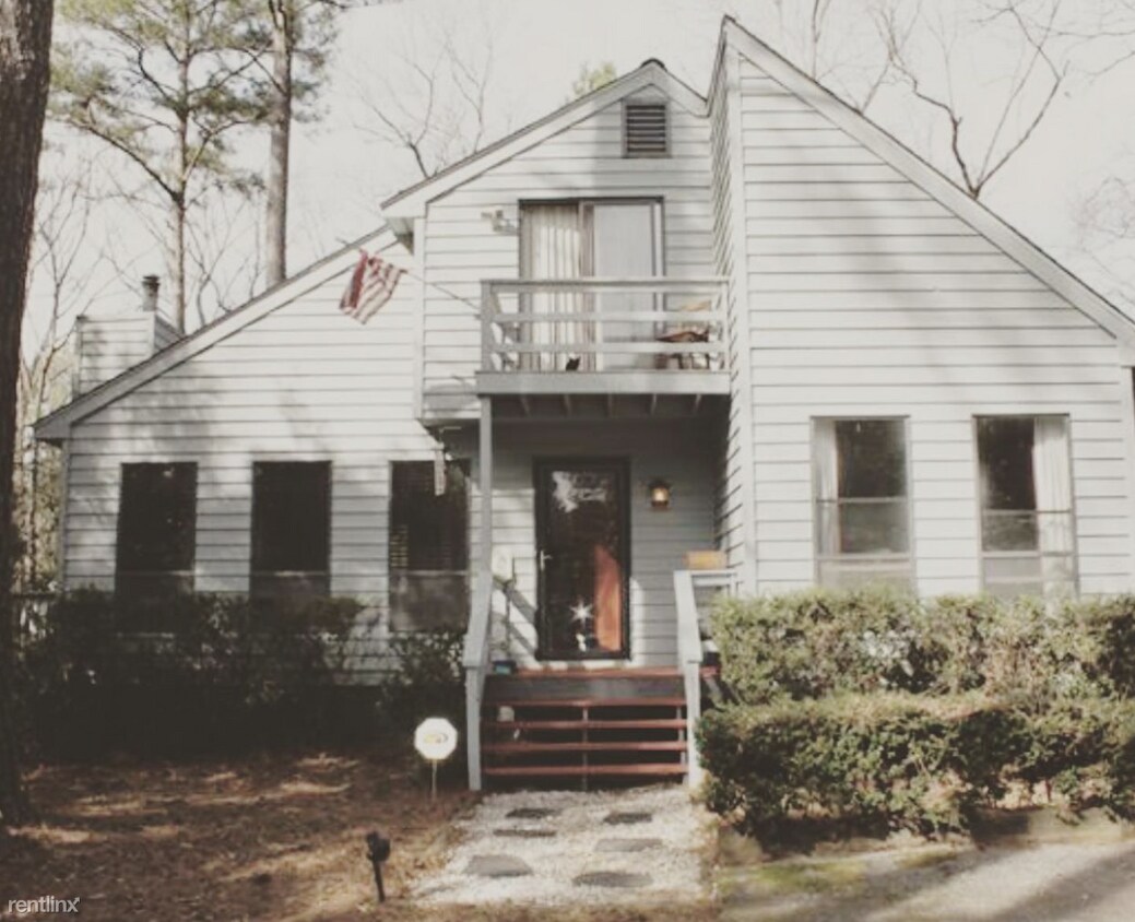 Foto principal - 3 br, 2 bath House - 800 Fahey Circle