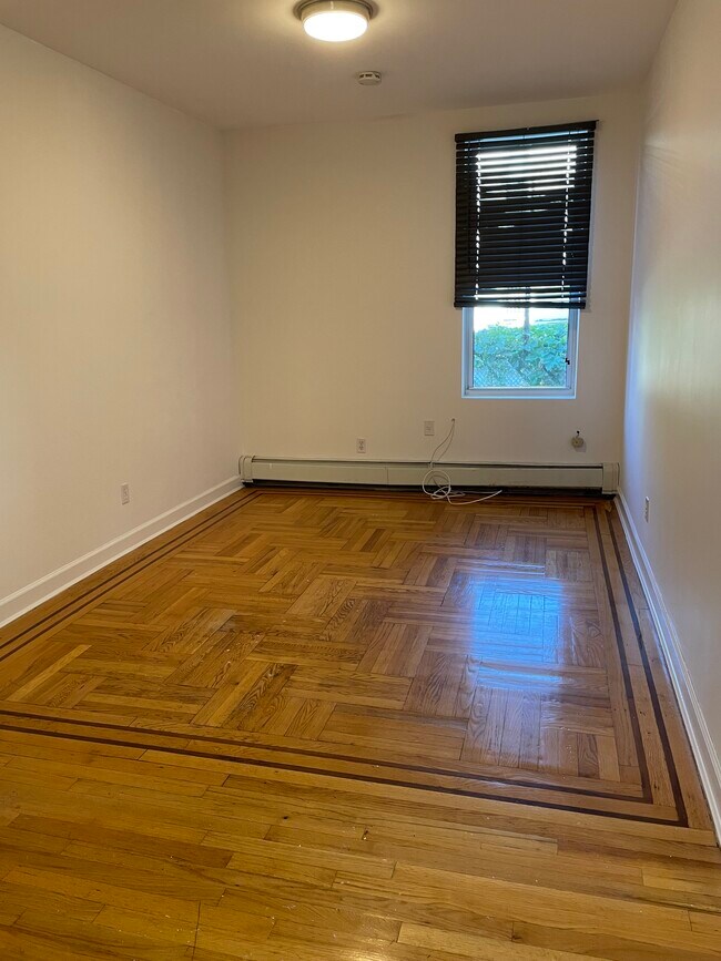 Foto del edificio - 2775 E 15th St
