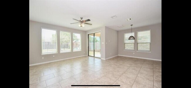 Foto del edificio - 1239 Citruswood Trail Ln