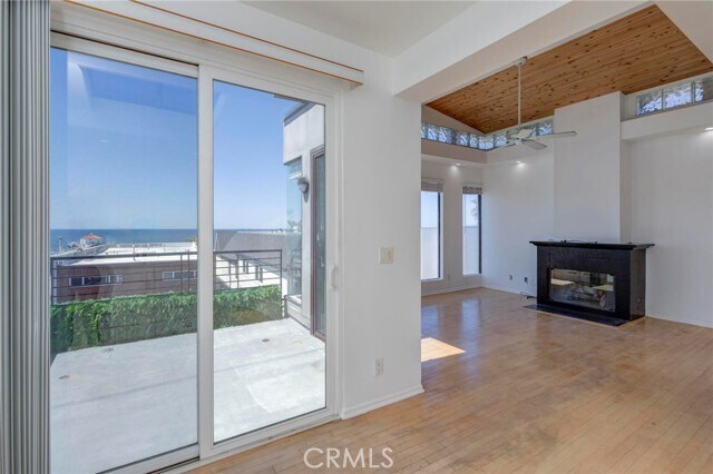 Building Photo - 1140 Ocean Dr