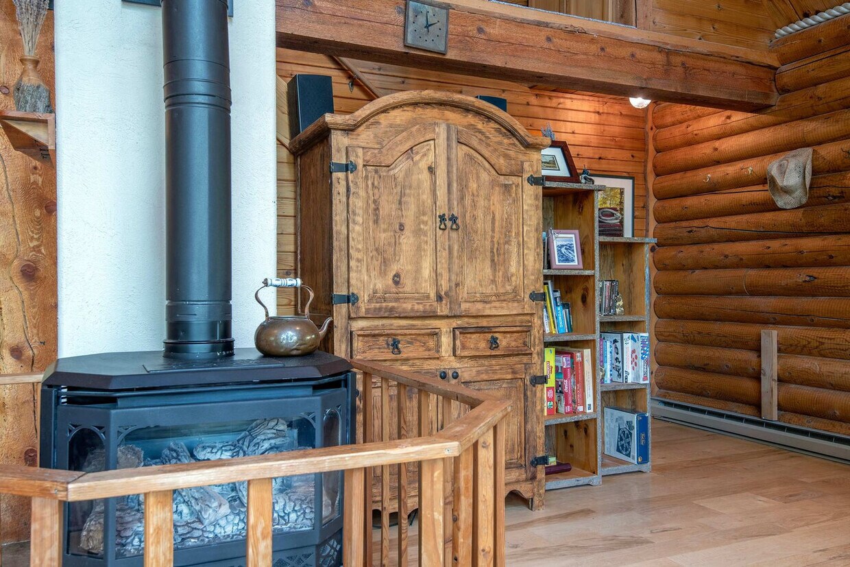 Foto principal - 7204 Pine Tree Rd