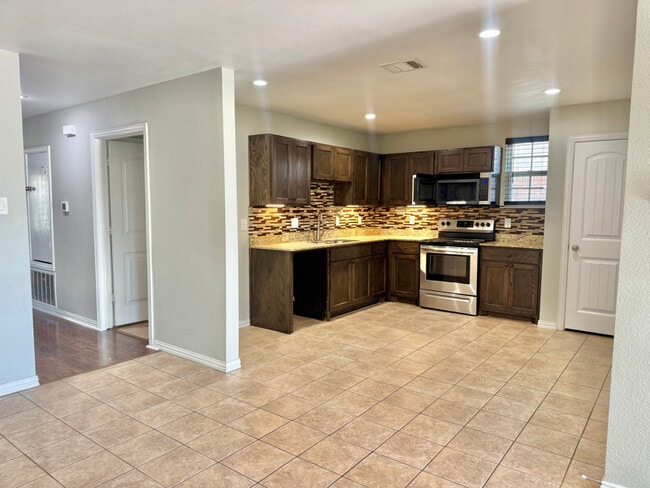 Building Photo - 2837 Spanish Bay Ln