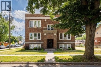 Building Photo - 1495 Gladstone Ave
