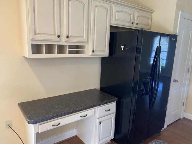 Building Photo - 1094 Cranberry Court