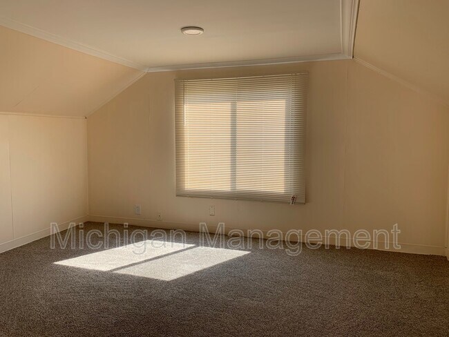 Foto del edificio - 7428 Deering St