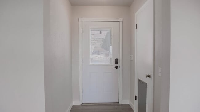 Building Photo - Upper Level Duplex in North Salt Lake