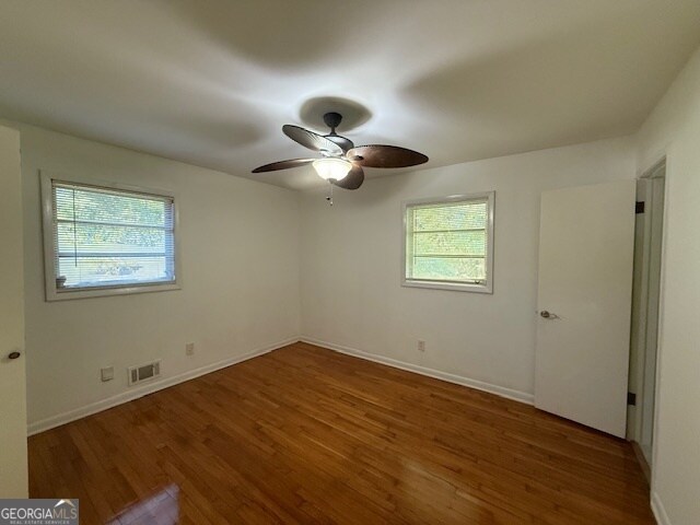 Foto del edificio - 3961 Lindsey Dr