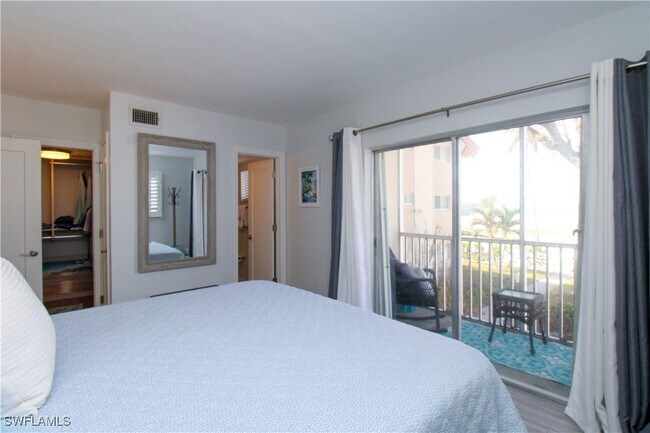 Foto del edificio - 1100 Gulf Shore Blvd N