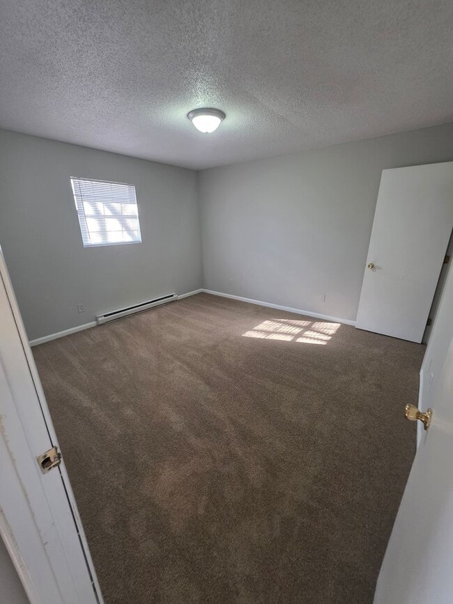 Foto del edificio - 3011 Broadbay Dr