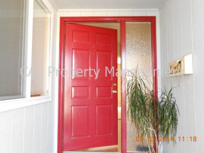 Building Photo - 571 Ambrose Dr