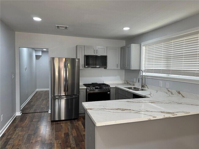 Foto del edificio - 834 Vallette St