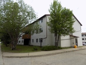 Building Photo - 8111-8196 StreetBlock D - 322