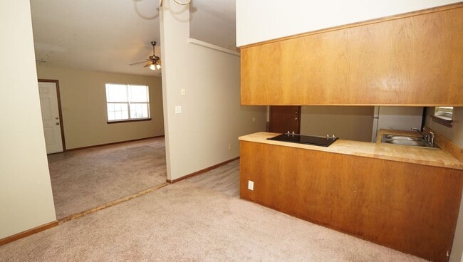 Foto del edificio - Cinnamon Ridge – 3 bedrooms and 2 baths