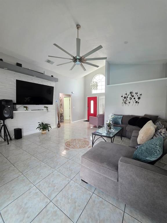 Foto del edificio - 763 Country Woods Cir