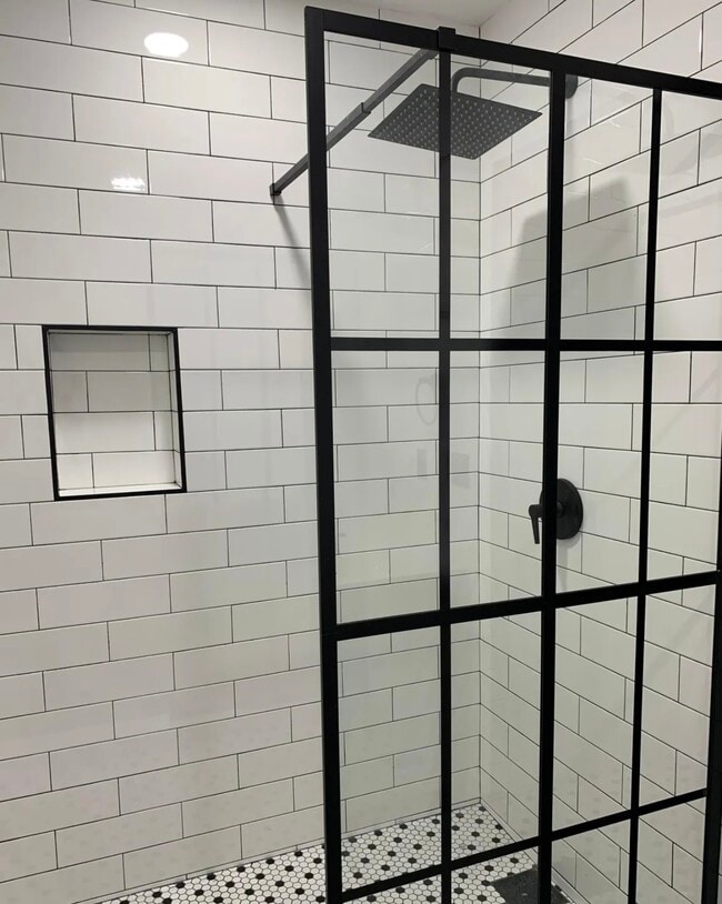 Building Photo - 2320 S Robertson Blvd