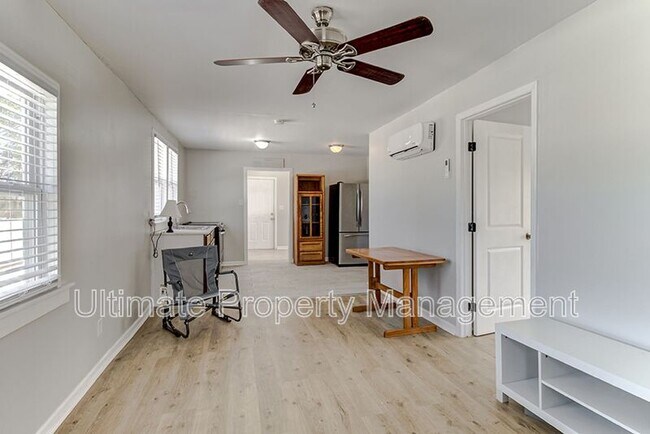 Foto del edificio - 4631 Carolina Beach Rd