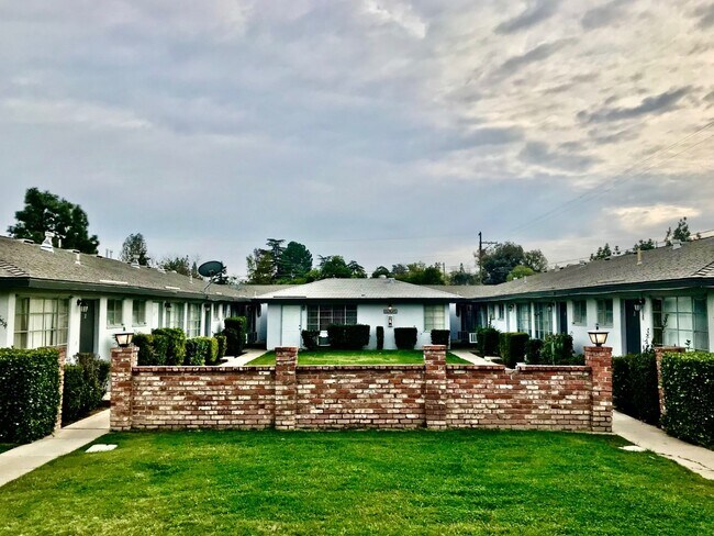 Foto del edificio - 4572 E Sierra Madre Ave