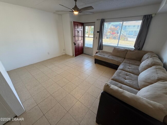 Building Photo - 60 Vining Ct