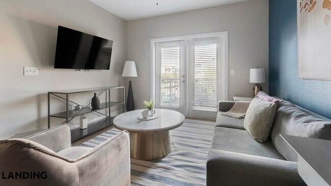 Foto del edificio - 215 Hunters Lk Wy