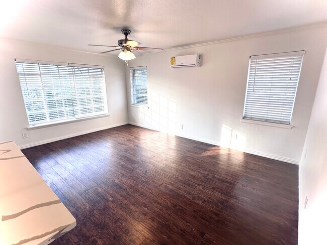 Building Photo - 4031 Cole Ave