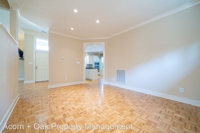 Building Photo - 3 br, 2.5 bath House - 41 Caswell