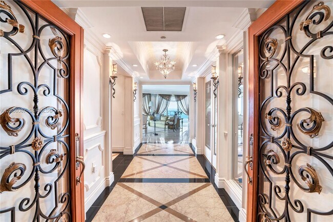 Foto del edificio - 1000 South Pointe Dr