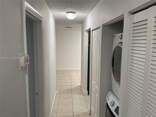 Building Photo - 6051 10th Ave N